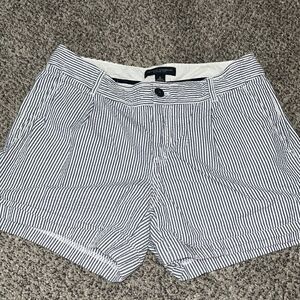 Banana Republic Seersucker Striped Shorts - 4